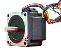 PLC即可控制伺服電機也可控制步進電機